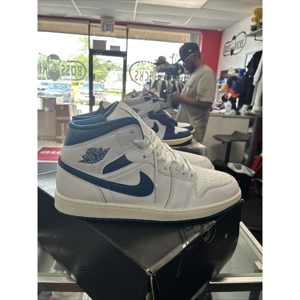 Nike Air Jordan 1 Mid SE White Industrial Blue White FN5215-141 Men's SZ 13 New